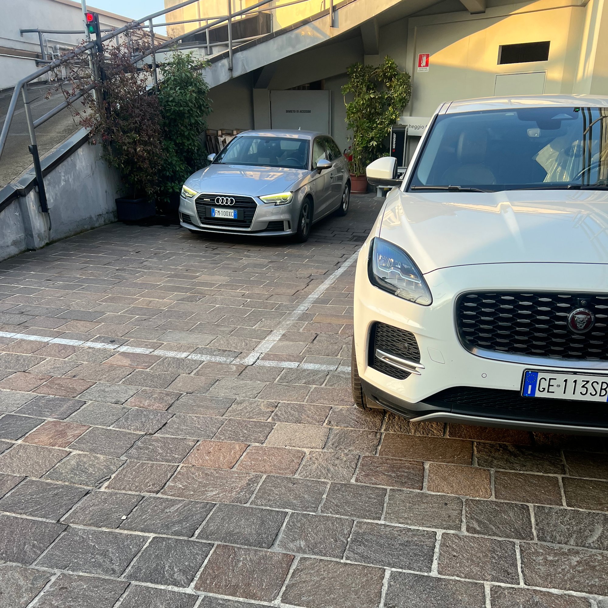 Fratelli auto dahir
